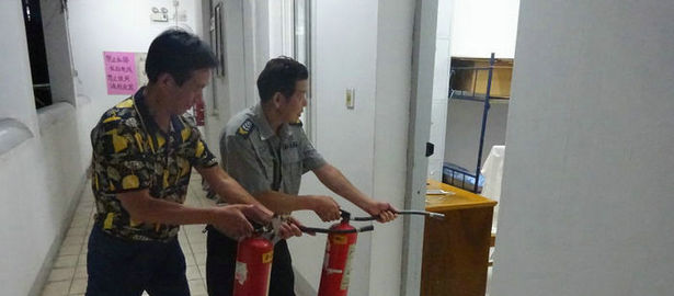 接力消防运动会，刘潭服装举行宿舍紧急疏散演习